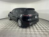 Used 2021 Porsche Cayenne image 3
