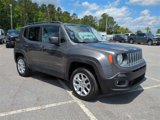 Used 2016 Jeep Renegade Latitude image 2