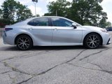 Used 2021 Toyota Camry SE image 2
