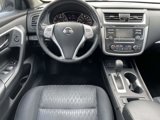 Used 2017 Nissan Altima 2.5 SV image 2
