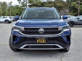 Certified 2022 Volkswagen Taos SE w/ Panoramic Sunroof Package image 2