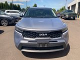 Used 2022 Kia Sorento LX image 3