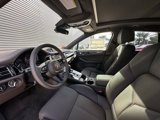 Certified 2025 Porsche Macan image 4