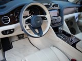 Used 2023 Bentley Bentayga image 2