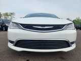 Used 2017 Chrysler 200 Limited Platinum image 5