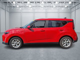 Used 2023 Kia Soul LX w/ LX Technology Package image 2