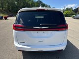 Used 2022 Chrysler Pacifica Touring-L image 3