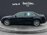 Used 2018 Chrysler 300 Touring L image 3