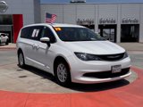 Used 2019 Chrysler Pacifica Touring image 2