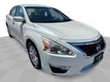 Used 2015 Nissan Altima 2.5 S w/ Sport Value Package image 2