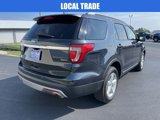 Used 2017 Ford Explorer XLT image 3