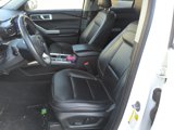 Used 2022 Ford Explorer XLT w/ Equipment Group 202A image 5