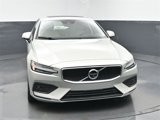 Used 2020 Volvo S60 T5 Momentum image 2