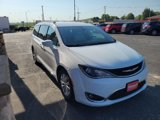 Used 2017 Chrysler Pacifica Touring-L image 5