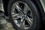 Used 2017 Toyota Highlander Limited image 3