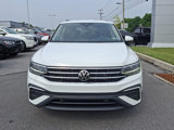 Used 2022 Volkswagen Tiguan SE image 2