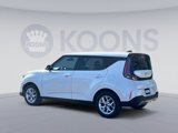 Used 2023 Kia Soul LX w/ LX Technology Package image 4