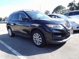 Used 2020 Nissan Rogue SV image 2
