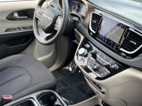 Used 2018 Chrysler Pacifica Touring Plus image 3