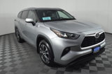 Used 2020 Toyota Highlander XLE image 4