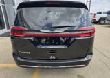 New 2025 Chrysler Pacifica Select image 5