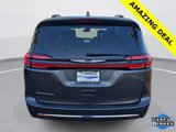 Used 2022 Chrysler Pacifica Touring-L image 4