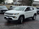 Used 2022 Jeep Compass Latitude image 3