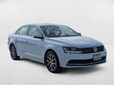 Used 2018 Volkswagen Jetta SE image 3