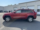 Used 2011 Jeep Grand Cherokee Laredo image 2