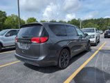 Used 2020 Chrysler Pacifica Touring-L w/ S Appearance Package image 4