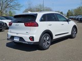 Certified 2022 Kia Niro LXS image 6