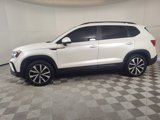 Used 2023 Volkswagen Taos SE image 4