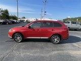 Used 2017 Mitsubishi Outlander SE image 2