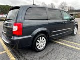 Used 2014 Chrysler Town & Country Touring image 5