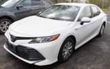 Used 2018 Toyota Camry LE image 3
