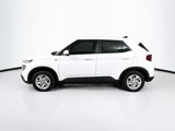 Used 2021 Hyundai Venue SE image 4