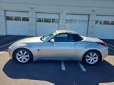 Used 2005 Nissan 350Z Touring image 2