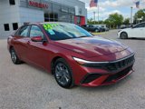 Used 2024 Hyundai Elantra SEL image 2