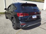New 2024 Volkswagen Taos SE image 2