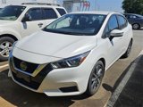Used 2021 Nissan Versa SV image 3