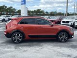 Used 2023 Kia Niro EX Touring image 4