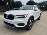 Used 2019 Volvo XC40 T5 Momentum image 3