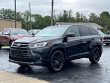 Used 2019 Toyota Highlander SE image 3