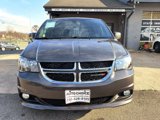 Used 2018 Dodge Grand Caravan SE image 2