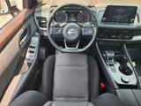 Used 2022 Nissan Rogue SV image 3
