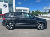 Certified 2022 Volkswagen Taos SE image 2