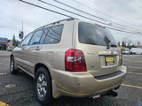 Used 2005 Toyota Highlander 2WD V6 w/ 3rd Row image 4