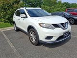 Used 2016 Nissan Rogue SV w/ SV Premium Package image 3