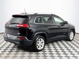 Used 2017 Jeep Cherokee Latitude w/ Comfort/Convenience Group image 5