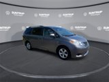 Used 2017 Toyota Sienna LE image 2